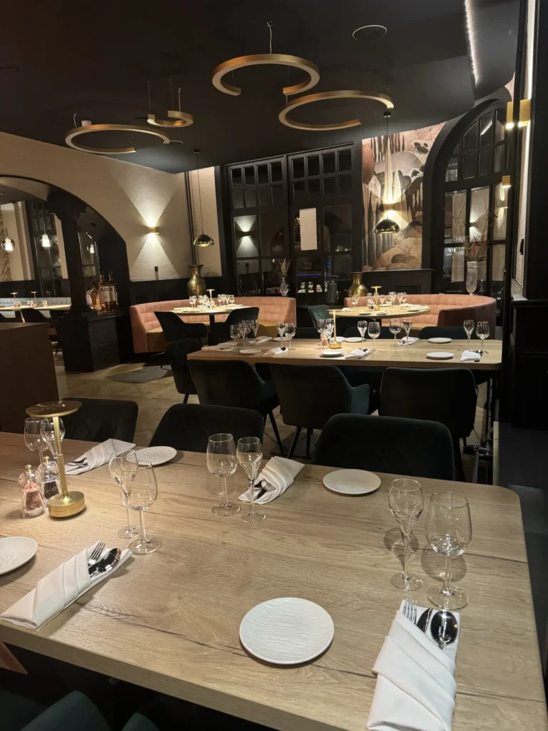 tafels-gedekt-restaurant-culina